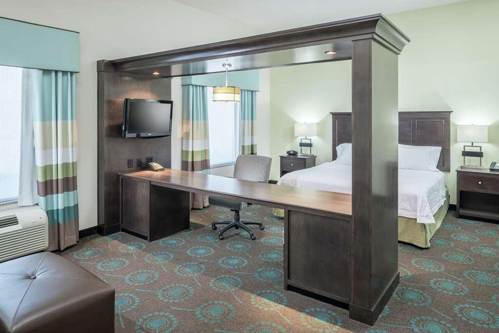 Hampton Inn & Suites Huntsville Research Park Area חדר תמונה