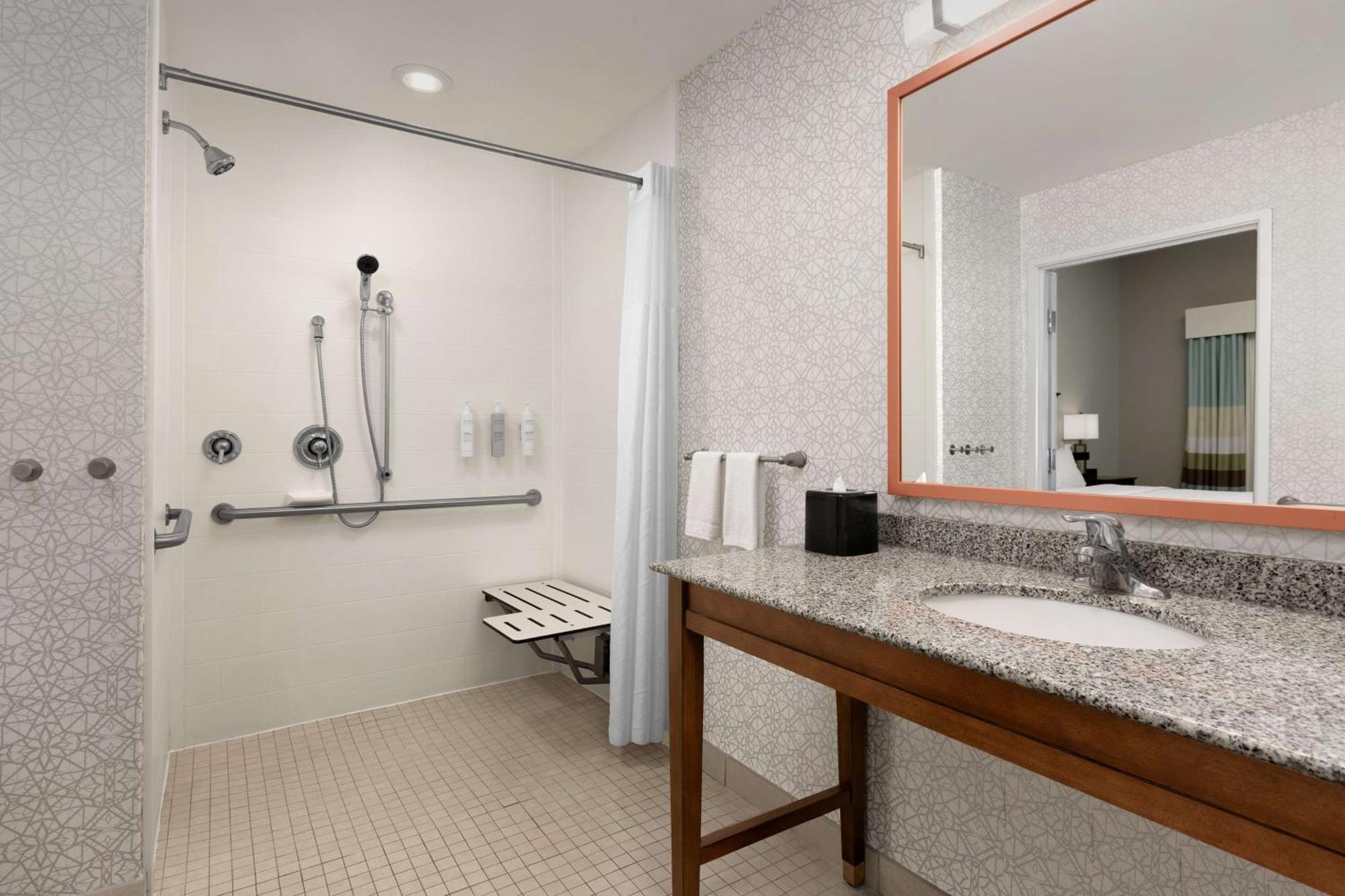 Hampton Inn & Suites Huntsville Research Park Area מראה חיצוני תמונה