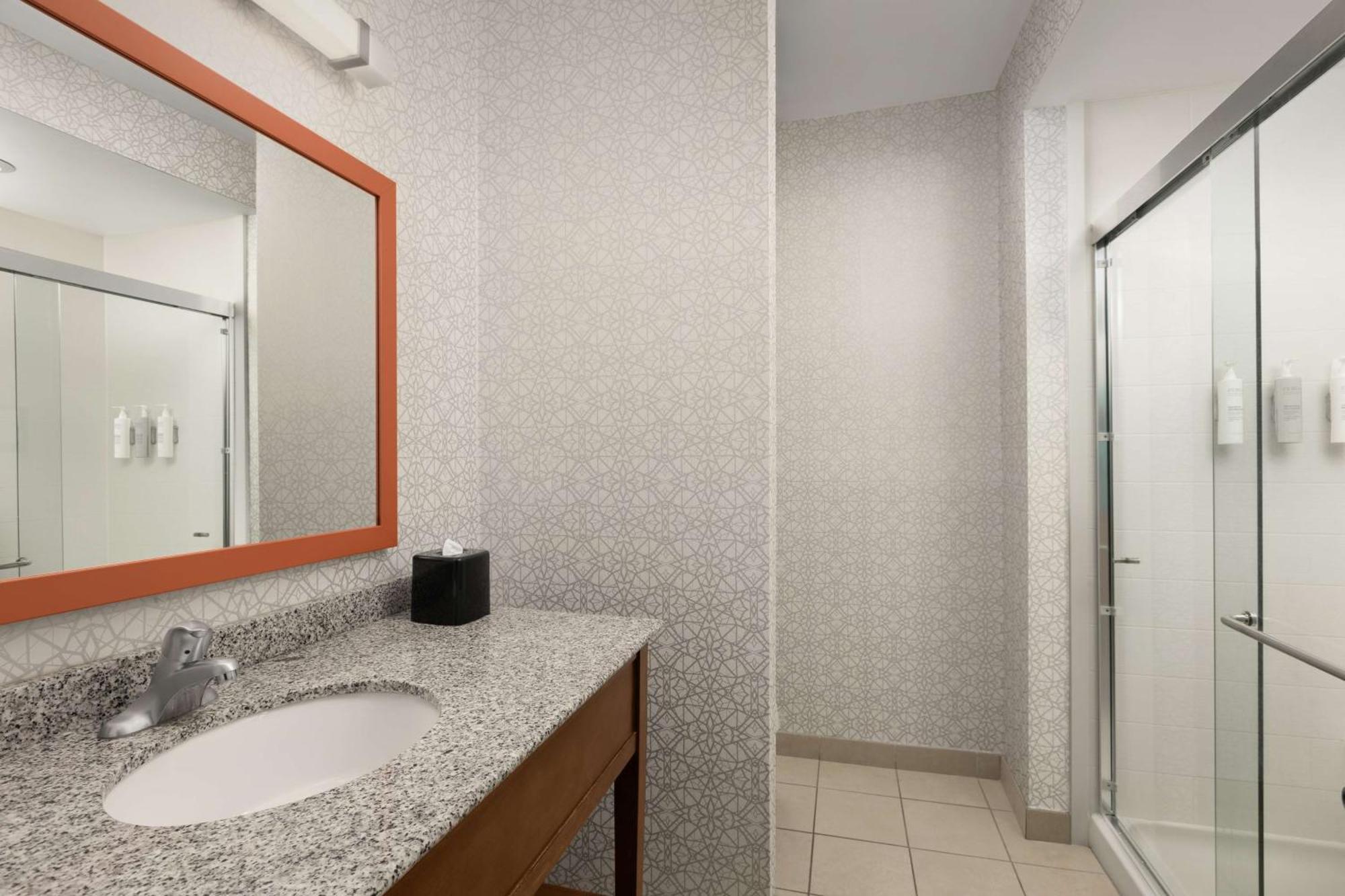 Hampton Inn & Suites Huntsville Research Park Area מראה חיצוני תמונה
