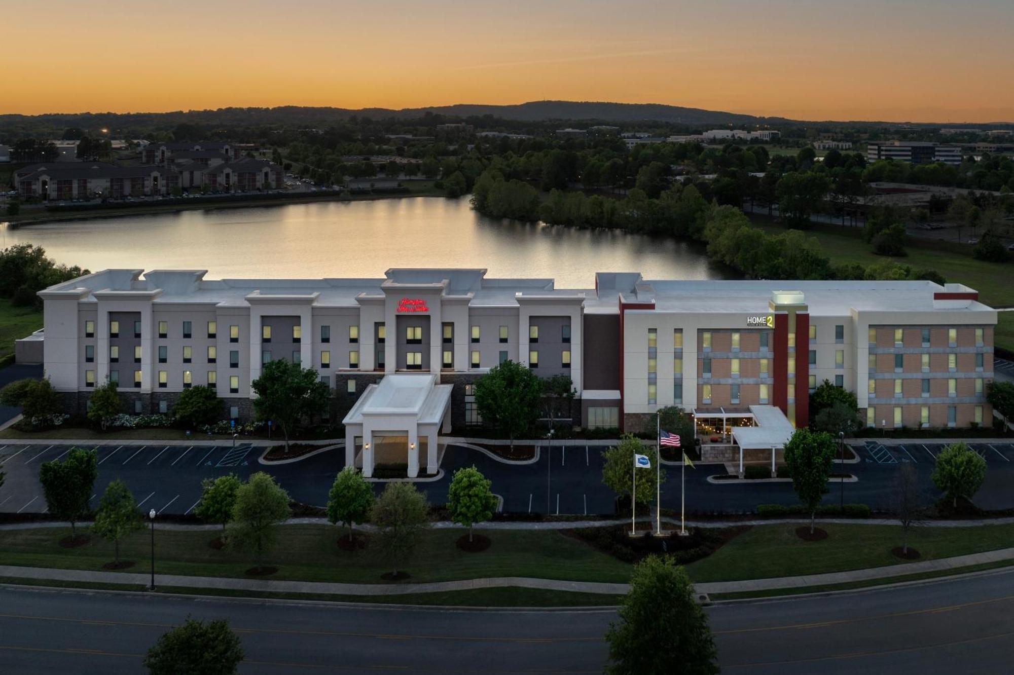 Hampton Inn & Suites Huntsville Research Park Area מראה חיצוני תמונה
